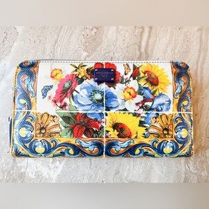 EUC Dolce & Gabbana Majolica Continental Zip Around Wallet